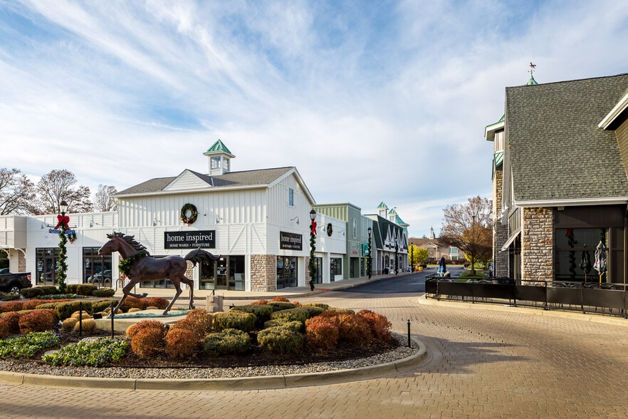 More Photos Of 1311 Herr Ln, Louisville Unknown For Lease