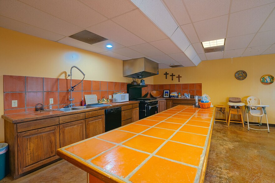 More Photos Of 1498 E. US-90, Marfa General Retail For Sale