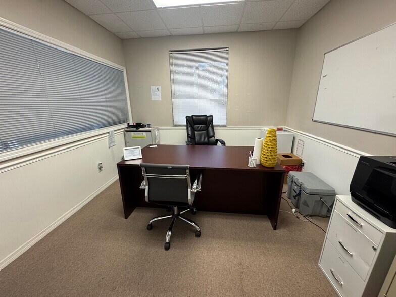 More Photos Of 610-628 SE Central Pky, Stuart Medical For Sale