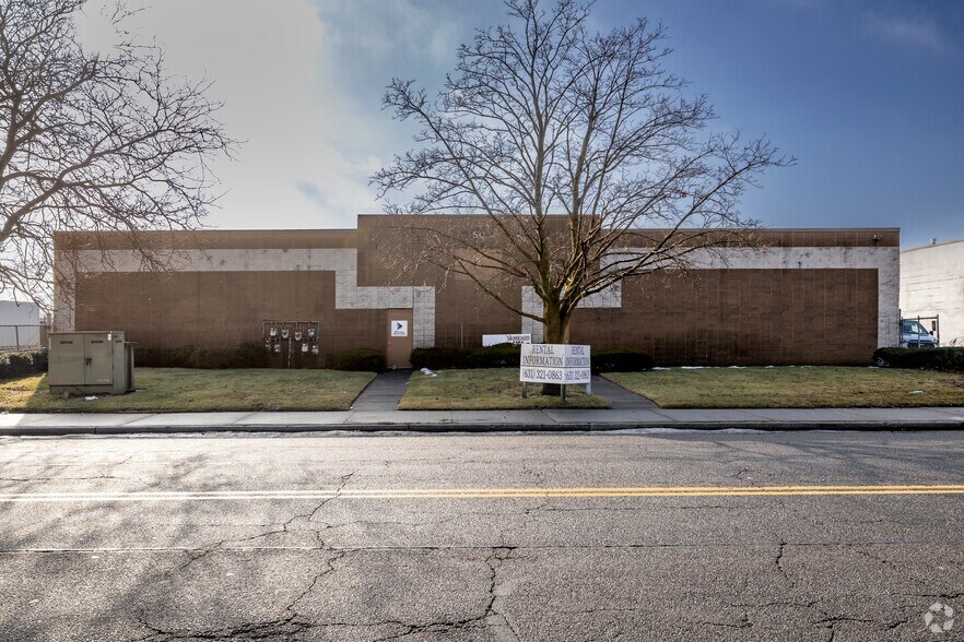 More Photos Of 50 Wyandanch Ave, Wyandanch Warehouse For Lease