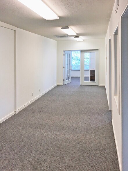 More Photos Of 1658 University Ave, Berkeley Storefront Retail Office For Lease