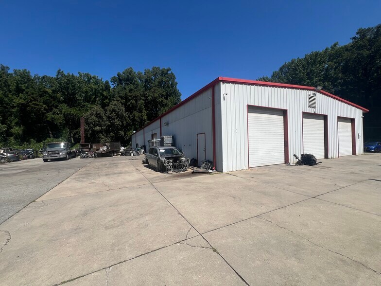 More Photos Of 1520 Alamance Church Rd, Greensboro Warehouse For Lease