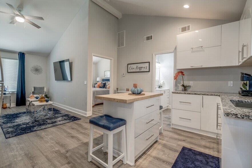 More Photos Of 12204 E County Road 76, Coyle Specialty For Sale