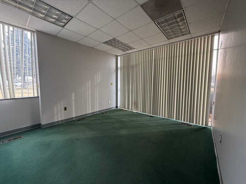 More Photos Of 750-758 S Monroe St, Monroe Office For Sale