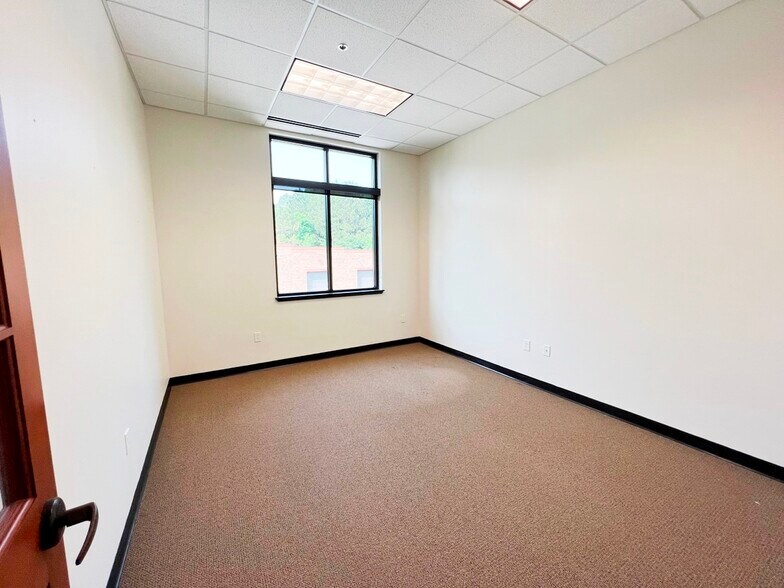 More Photos Of 3620 Swiftwater Park Dr, Suwanee Loft Creative Space For Sale