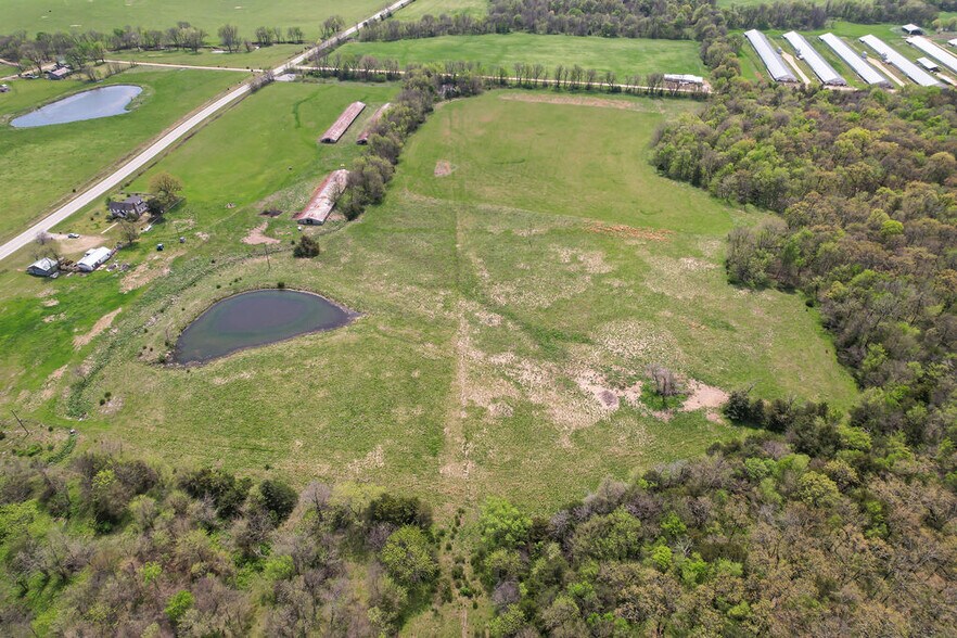 More Photos Of 10535 N Highway 59, Summers Land For Sale