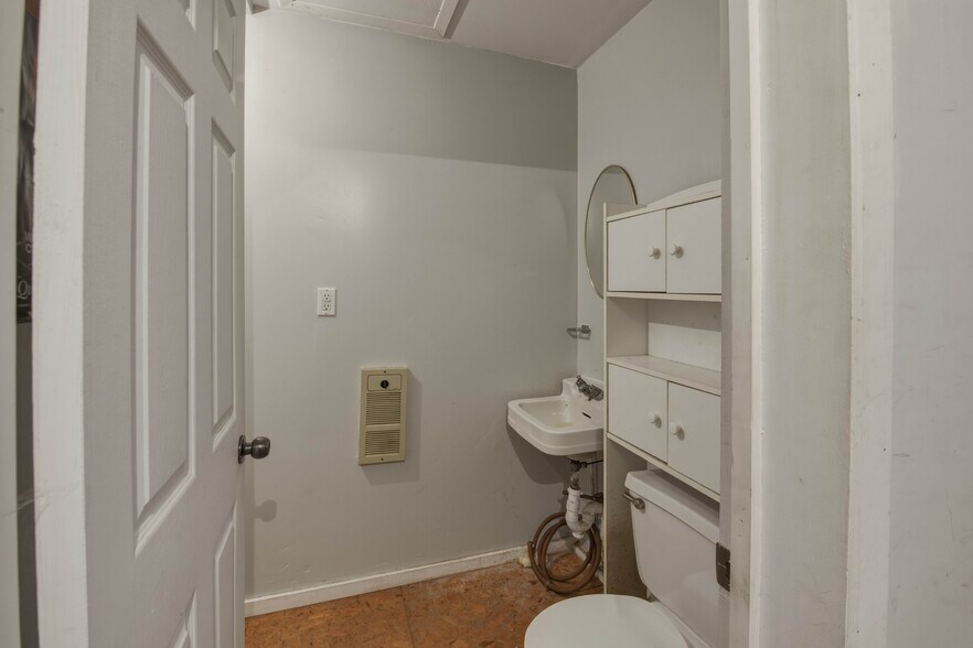 More Photos Of 7024 Hwy 6, Tobermory Storefront Retail Residential For Sale