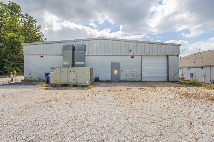 More Photos Of 1592 Sandifer Blvd, Seneca Freestanding For Lease