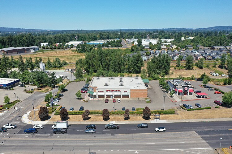 More Photos Of 1080 SW 1st Ave, Canby Drugstore For Sale