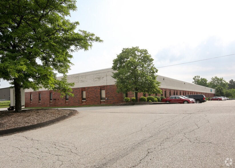 More Photos Of 21610 Alexander Rd, Oakwood Village Warehouse For Lease