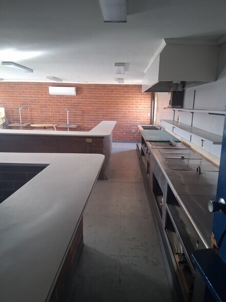 More Photos Of 4453 Broadway, Macon-Bibb Distribution For Lease