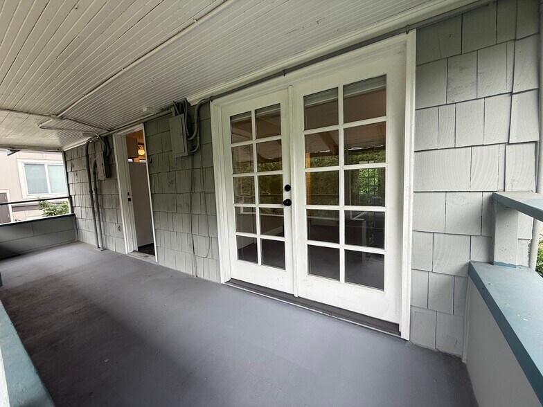 More Photos Of 2258 14th Ave W, Seattle Apartments For Sale