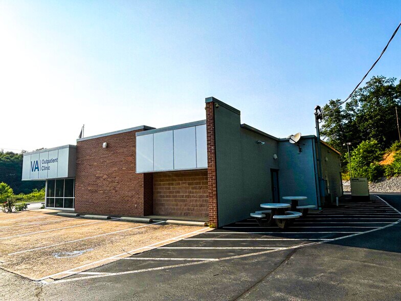 More Photos Of 13903 William Penn Hwy, Mapleton Depot Medical For Sale