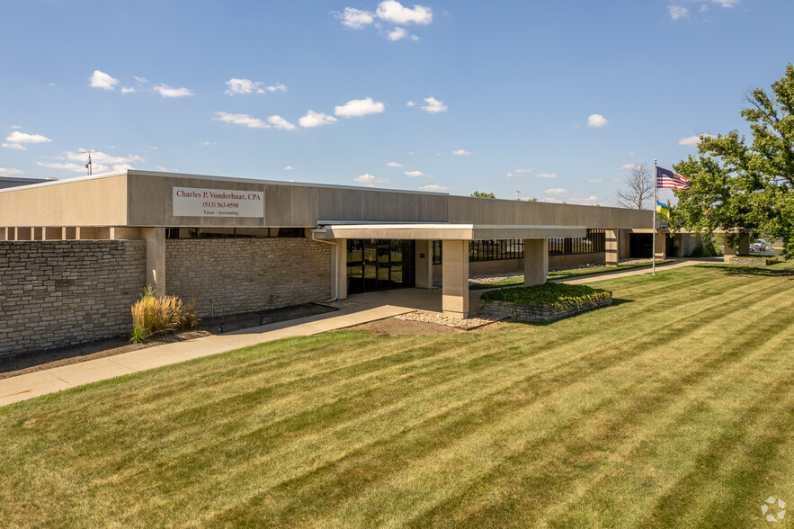 Primary Photo Of 10001 Alliance Rd, Blue Ash Manufacturing For Lease