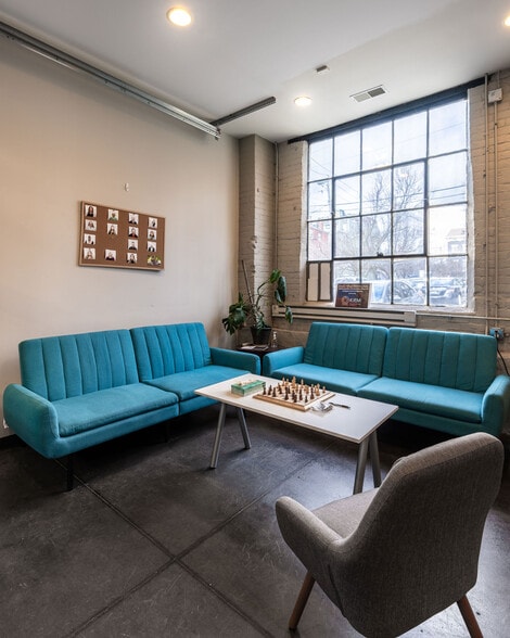 More Photos Of 632 Russell St, Covington Research And Development For Lease