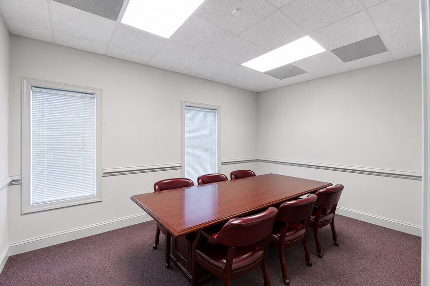 More Photos Of 10310 Memory Ln, Chesterfield Office For Sale