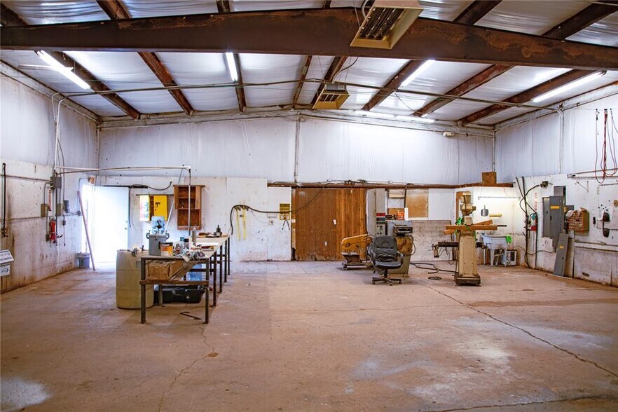 More Photos Of 2249 County Street 2810, Chickasha Industrial For Sale