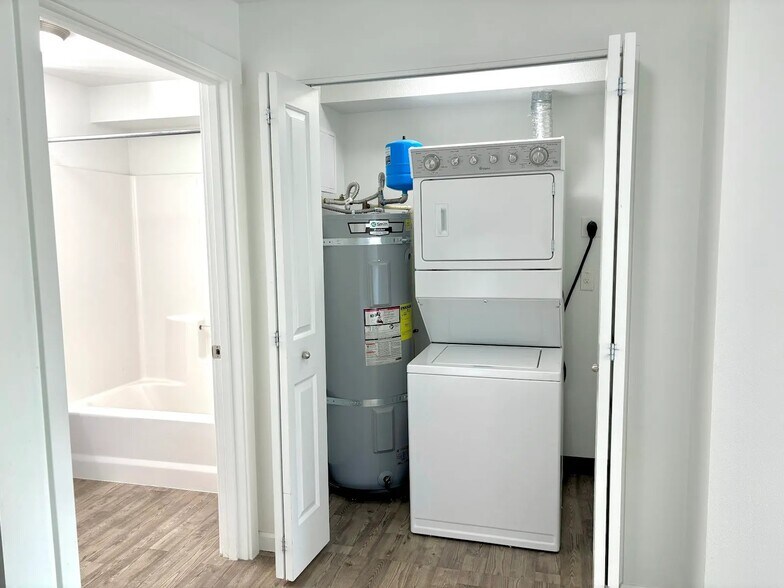 More Photos Of 5811 SE Boise St, Portland Apartments For Sale