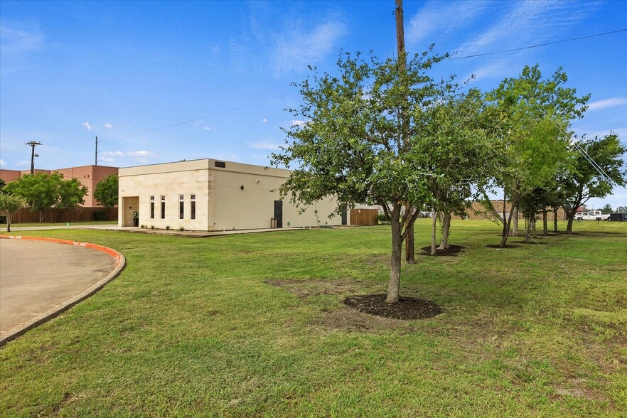 More Photos Of 3818 Big A Rd, Rowlett Freestanding For Sale