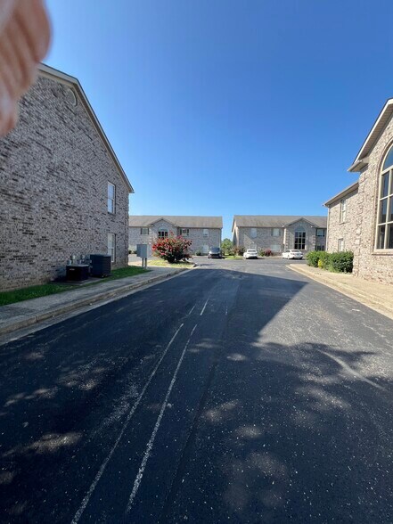 Primary Photo Of 502 Nandino Cir, Berea Apartments For Sale