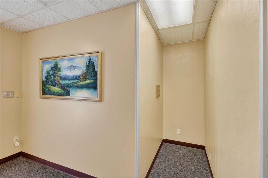 More Photos Of 820 N Pine River St, Ithaca Healthcare For Sale