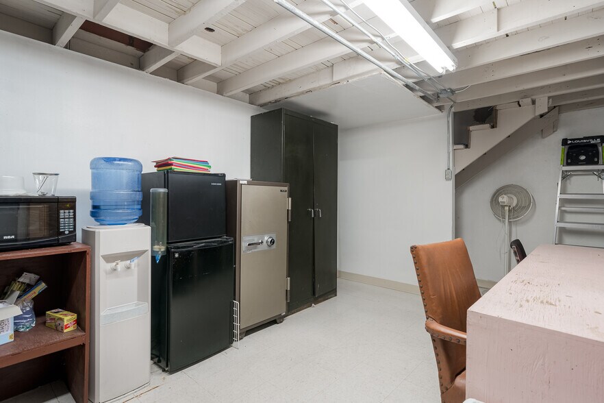 More Photos Of 336 S Commercial St, Aransas Pass Medical For Lease