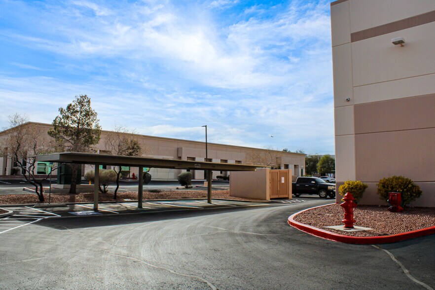 More Photos Of 1867 Whitney Mesa Dr, Henderson Light Manufacturing For Lease