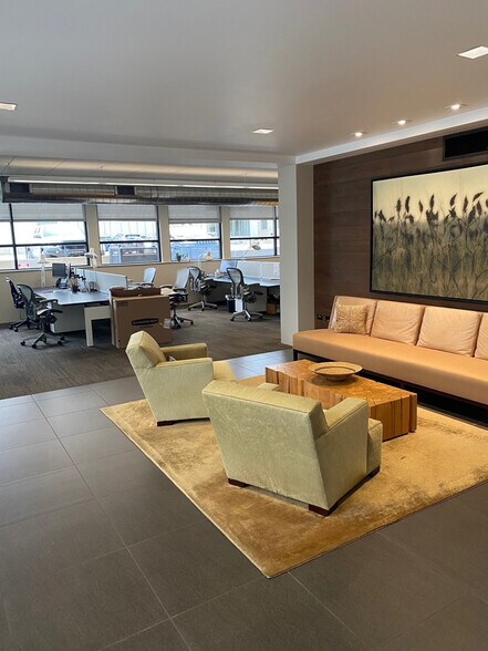 More Photos Of 1645-1655 Grant St, Denver Loft Creative Space For Lease