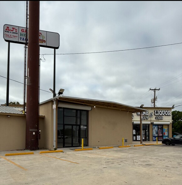 Primary Photo Of 19805 Shady Ln, San Antonio General Retail For Lease
