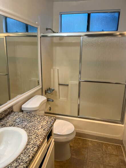 More Photos Of 13956 Vanowen St, Van Nuys Apartments For Sale