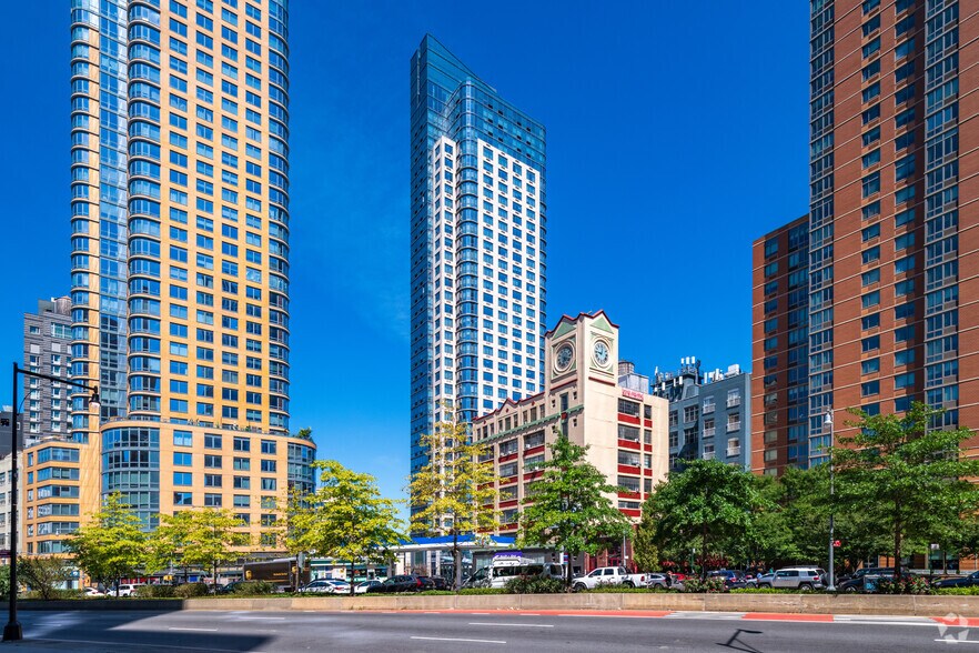 More Photos Of 309 Gold St, Brooklyn Apartments For Lease