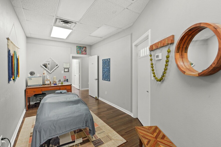 More Photos Of 1618 S Mason Rd, Katy Medical For Sale