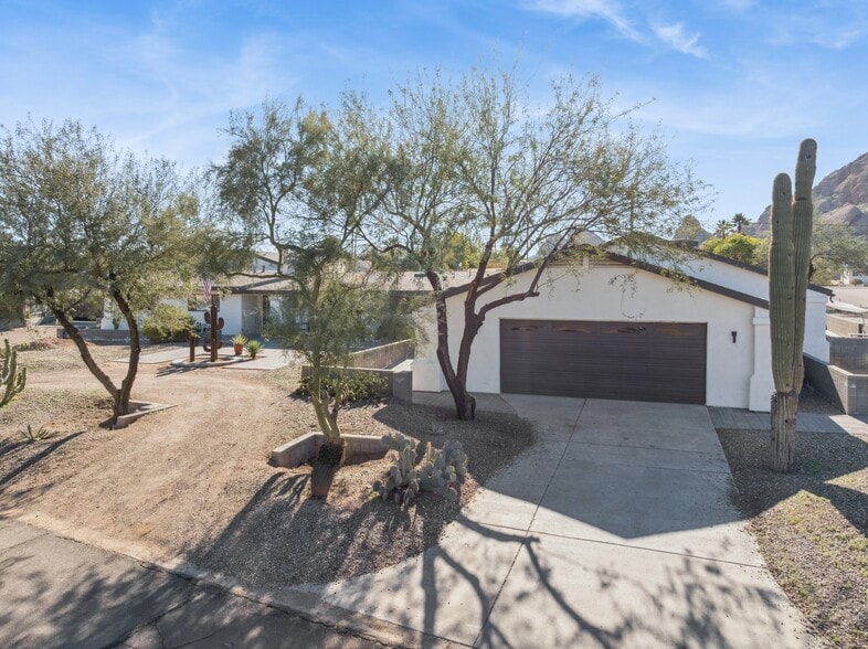 More Photos Of 5926 E Wilshire Dr, Scottsdale Assisted Living For Sale