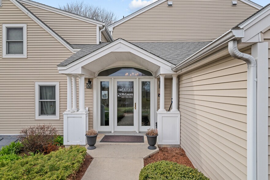 More Photos Of 385 South St, Shrewsbury Office For Sale