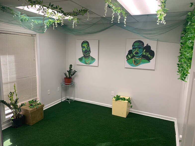 More Photos Of 875 Old Roswell Rd, Roswell Office For Sale