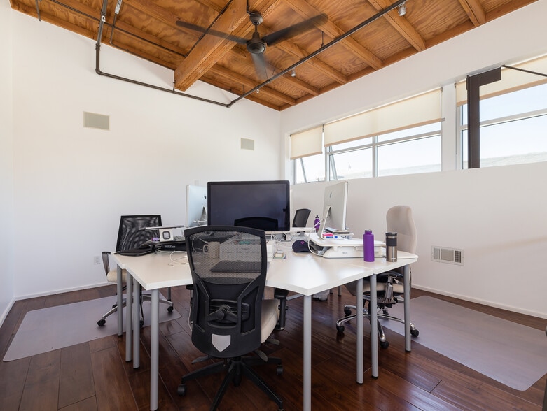 More Photos Of 2100 Abbot Kinney Blvd, Venice Office For Lease