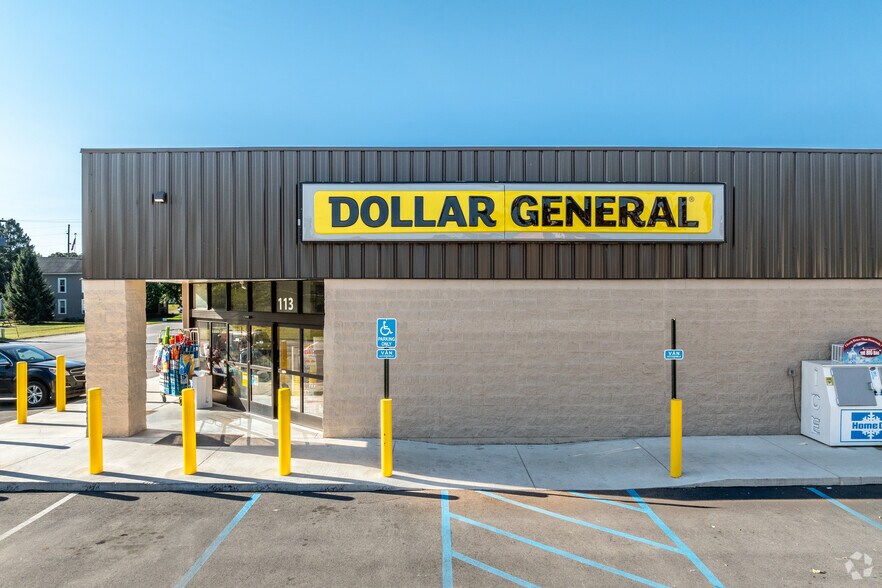 More Photos Of 113 E Main Ave, Rockford Convenience Store For Sale