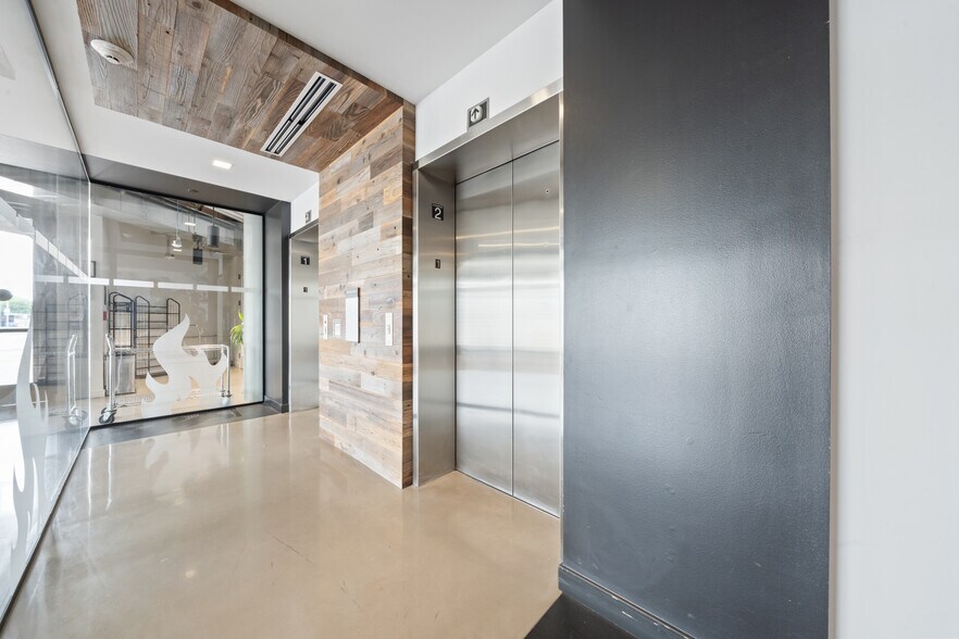 More Photos Of 7620 Guadalupe St, Austin Office For Lease