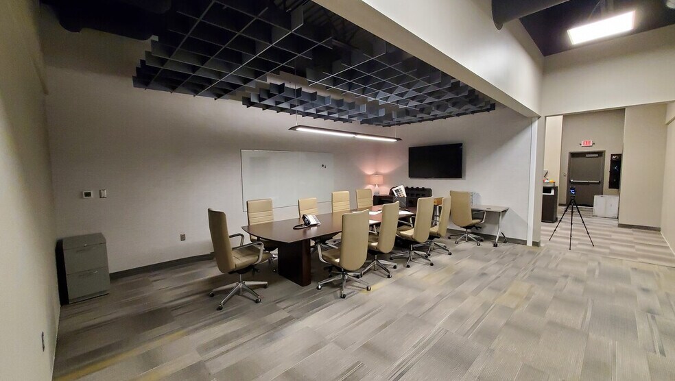 More Photos Of 1304 Technology Pky, Cedar Falls Office Residential For Lease