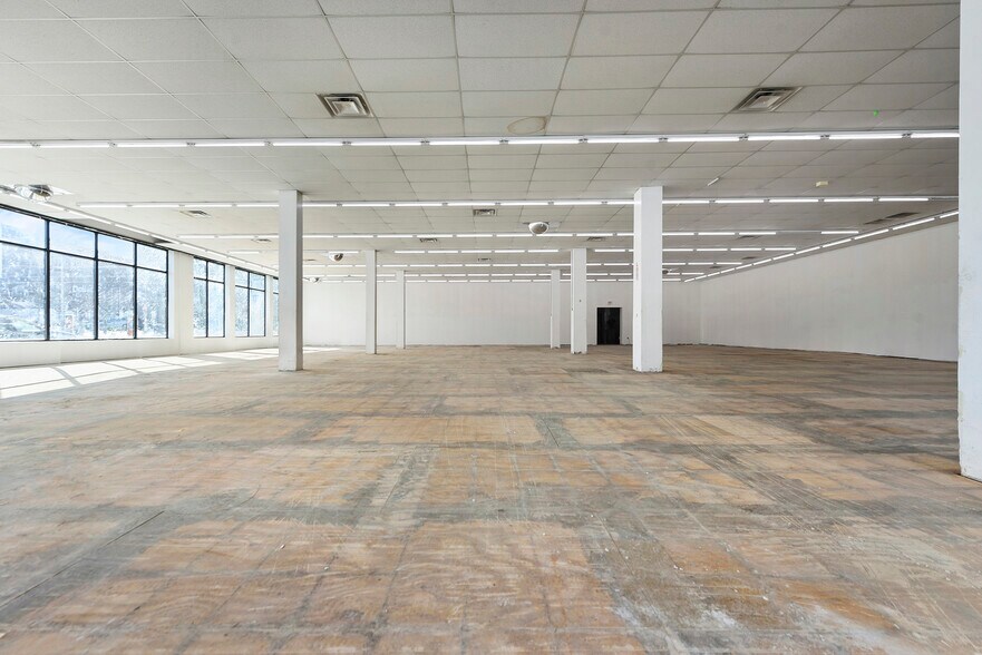 More Photos Of 6026 Broad St, Pittsburgh Office For Lease