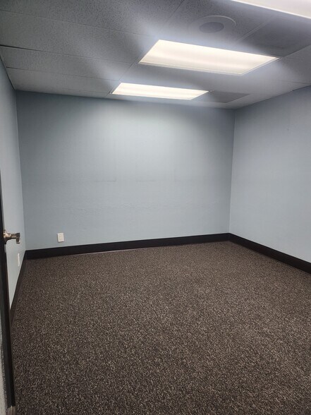 More Photos Of 12838 Central Ave, Chino Office Residential For Lease