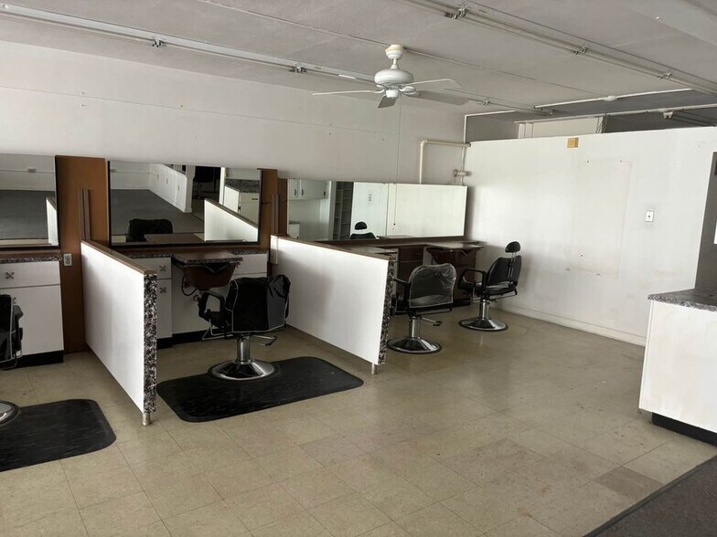 More Photos Of 73-77 Connecticut Blvd, East Hartford Freestanding For Lease