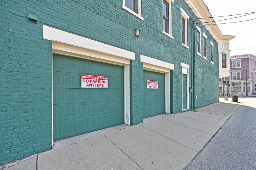 More Photos Of 140-142 W Pike St, Covington Storefront Retail Office For Sale