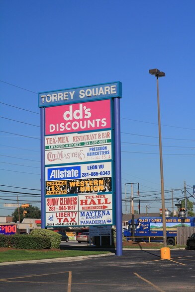 More Photos Of 13030-13190 Veterans Memorial Dr, Houston Unknown For Lease