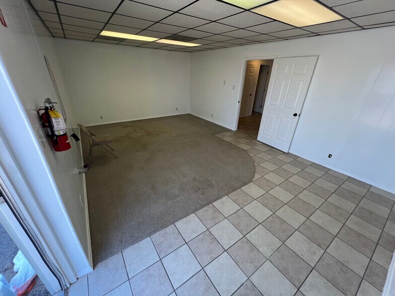 More Photos Of 203 S Main St, Andrews Office For Sale
