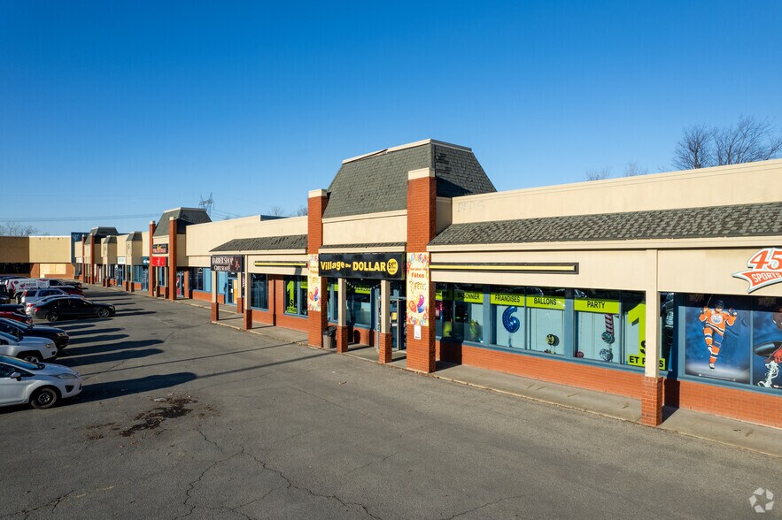 More Photos Of 1314-1360 Boul du Curé-Labelle, Blainville Storefront For Lease