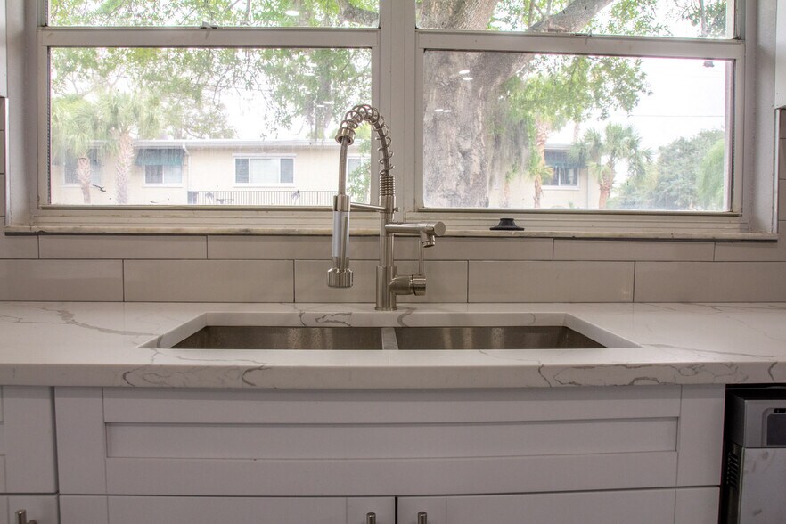 More Photos Of 3901 W Platt St, Tampa Assisted Living For Sale