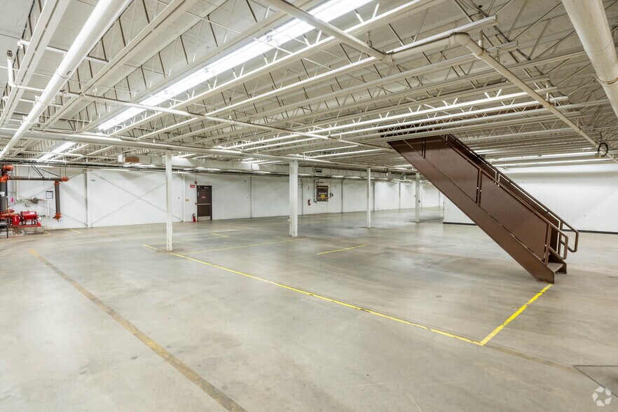 More Photos Of 151 Batson Dr, Manchester Manufacturing For Lease