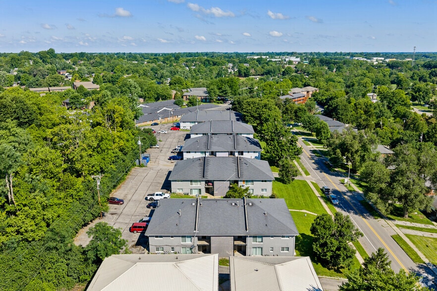 More Photos Of 1980-2016 Cambridge Dr, Lexington Apartments For Sale