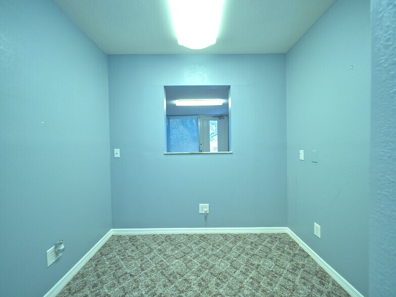 More Photos Of 629 S Broad St, Brooksville Office For Sale